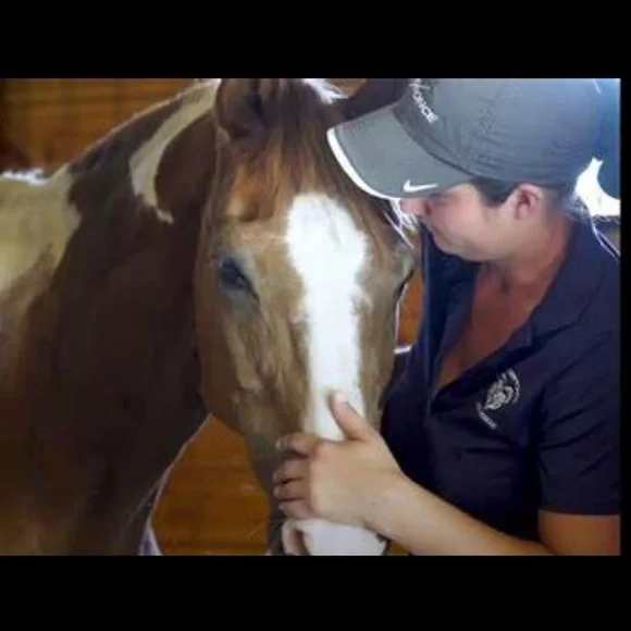 The Lucky Horse rescue decorative horseshoe - Picture 4 of 10